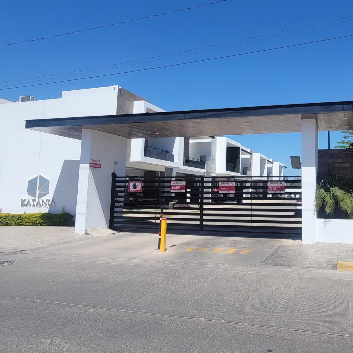 Se Vende Casa en Privada Sector Stanza Toscana