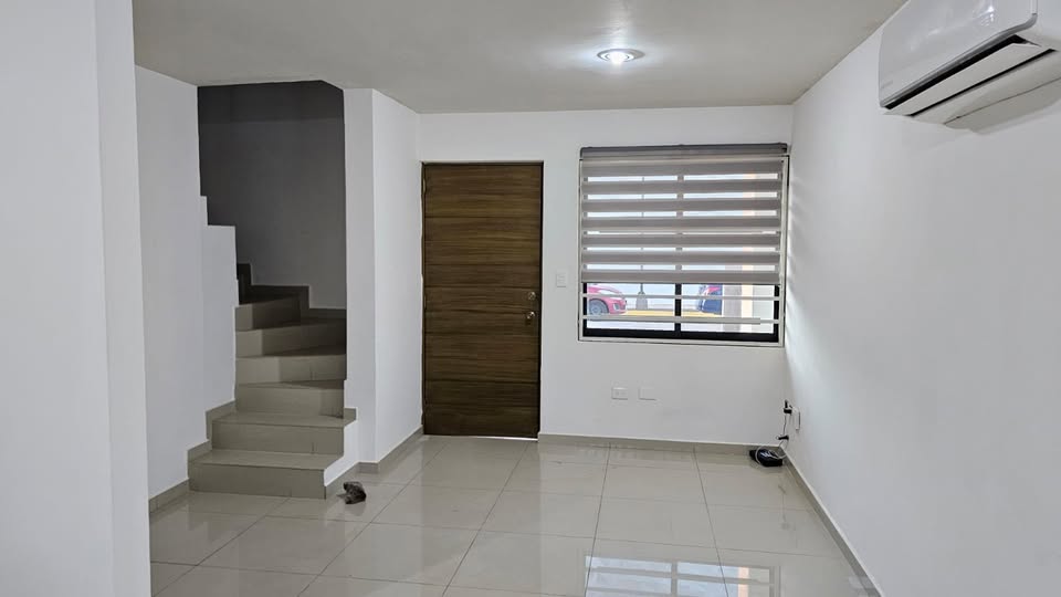 Sala Principal con Escaleras
