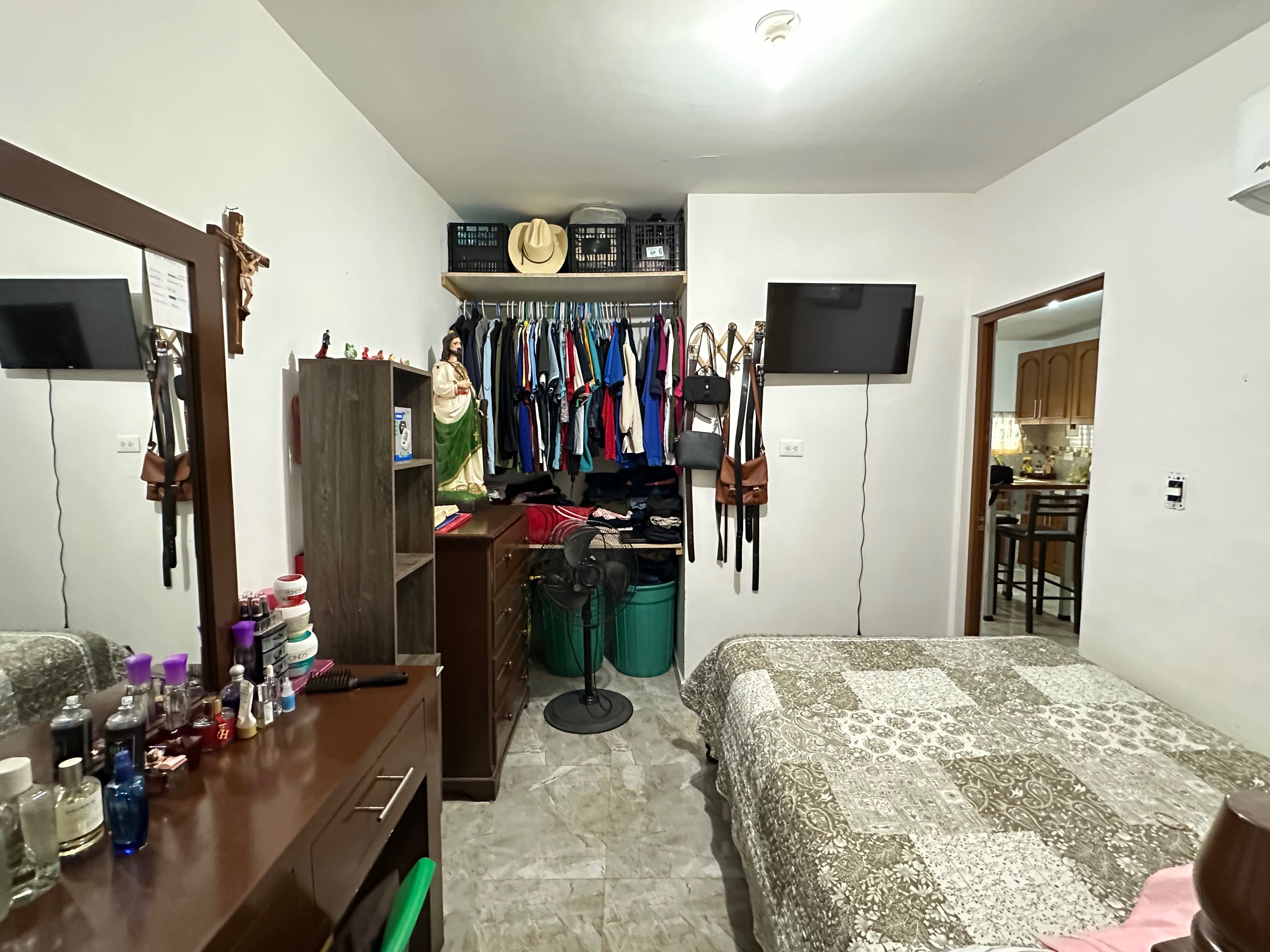 Urbivilla del Roble - Vista general interior