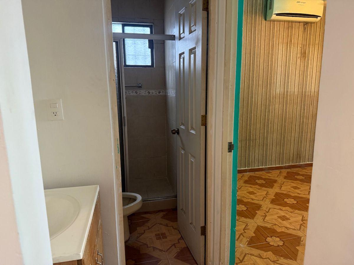 casa-en-venta-en-real-cumbres-monterrey-1-nivel-equipada - Vista 14