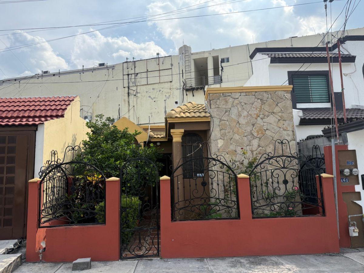casa-en-venta-en-real-cumbres-monterrey-1-nivel-equipada - Vista 6