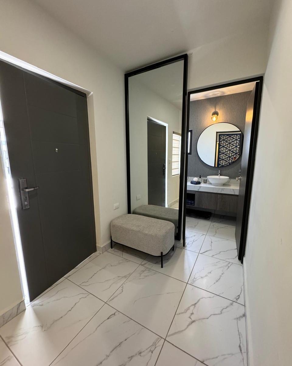 Cumbres de 3 Niveles, Incluye Cocina Integral y 6 Paneles Solares