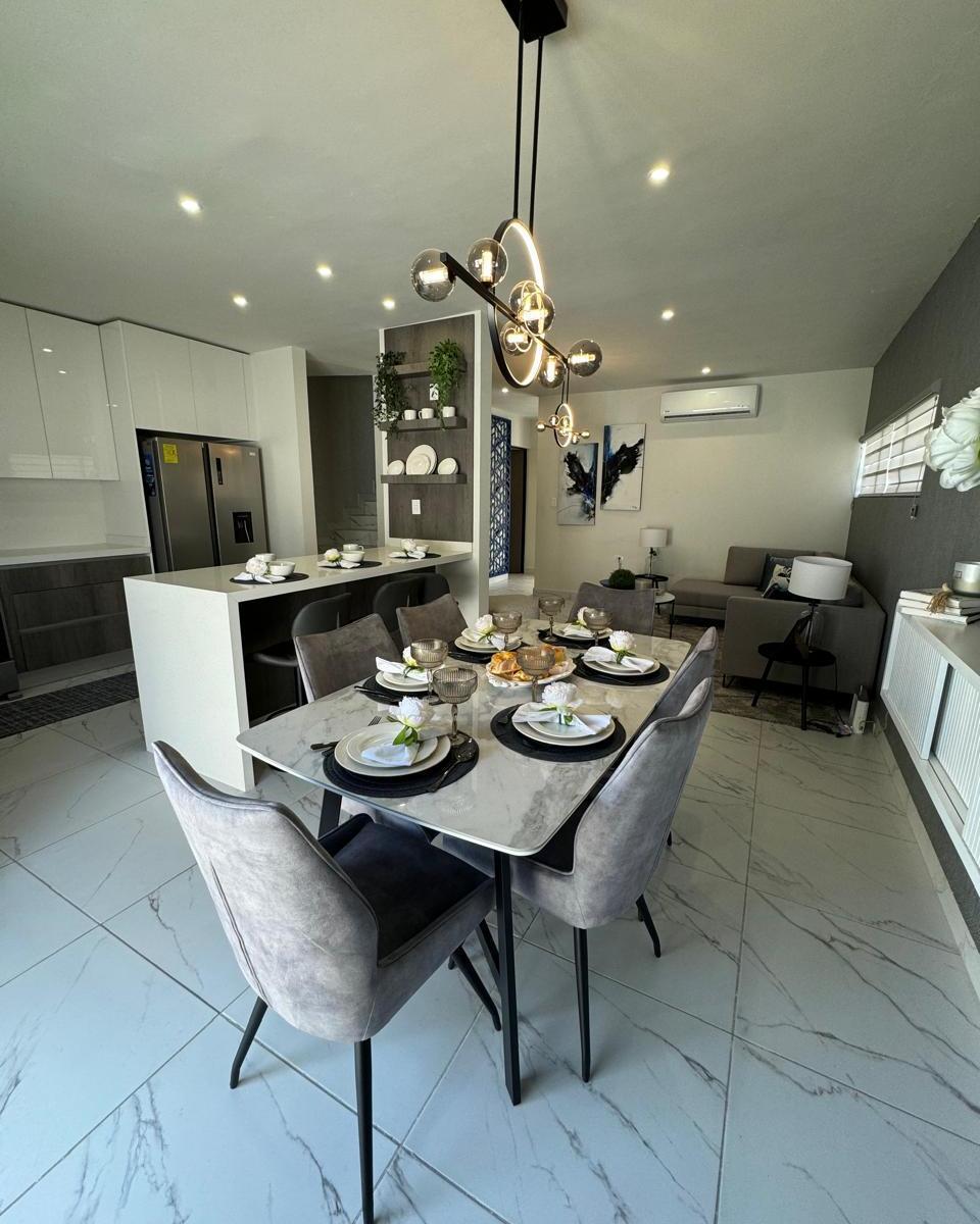 Cumbres de 3 Niveles, Incluye Cocina Integral y 6 Paneles Solares